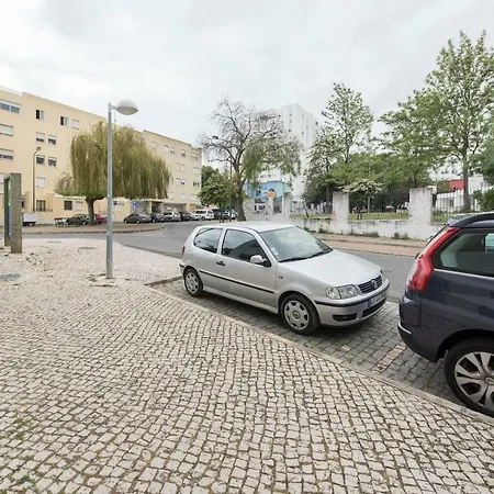 Lovely 3 Bedroom For The Perfect Stay In Lisbon-2